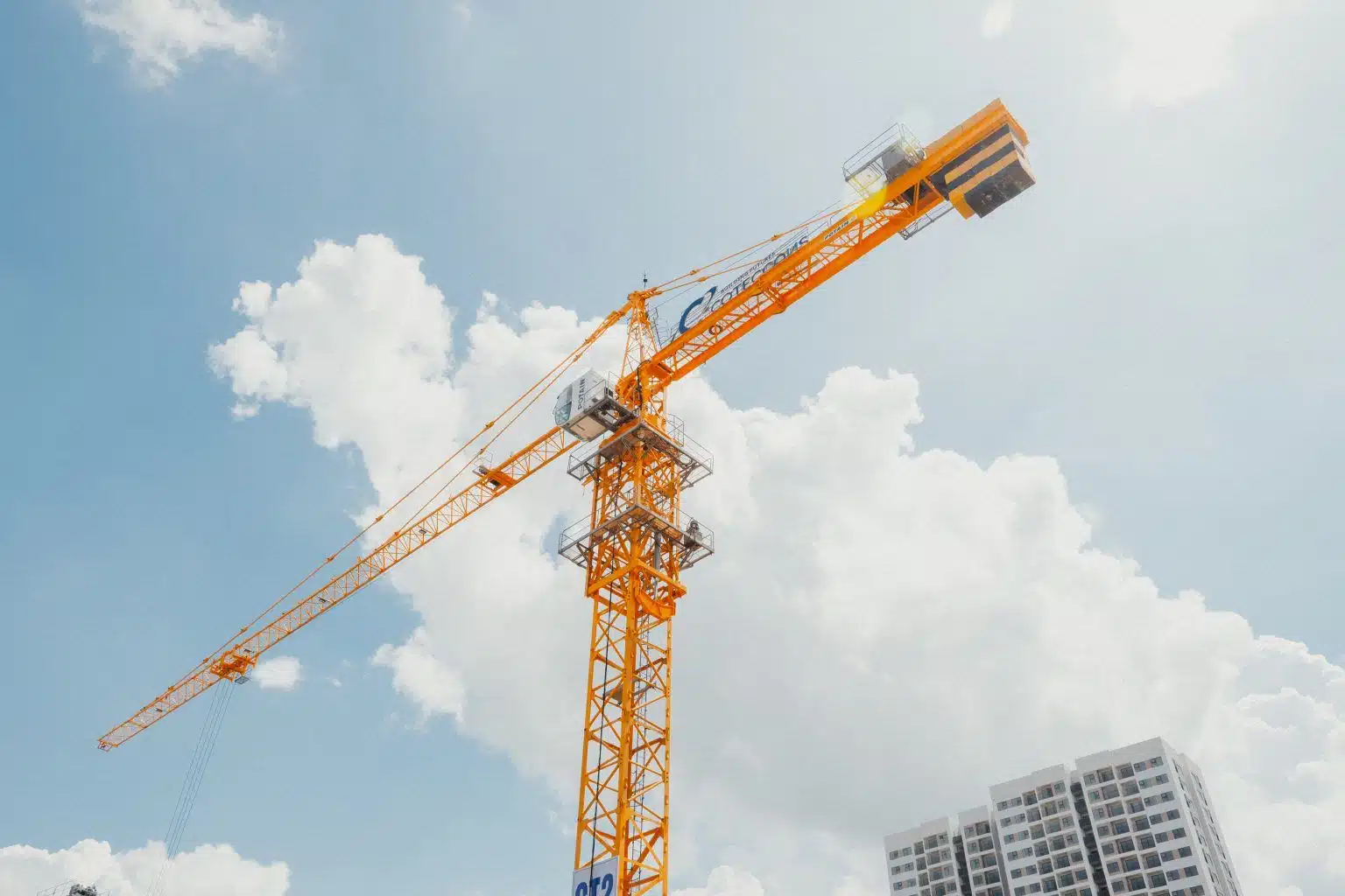 TOWER CRANE